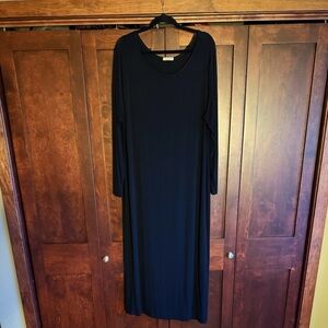 Chic Long Sleeve Black Maxi Dress